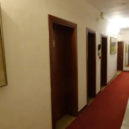 Minerva & Nettuno * ונציה