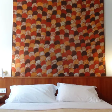 Minerva & Nettuno * البندقية