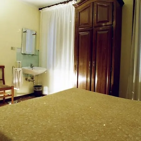 Minerva & Nettuno البندقية