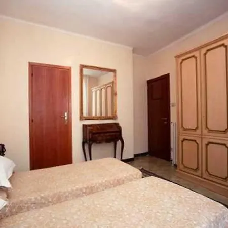 Minerva & Nettuno البندقية